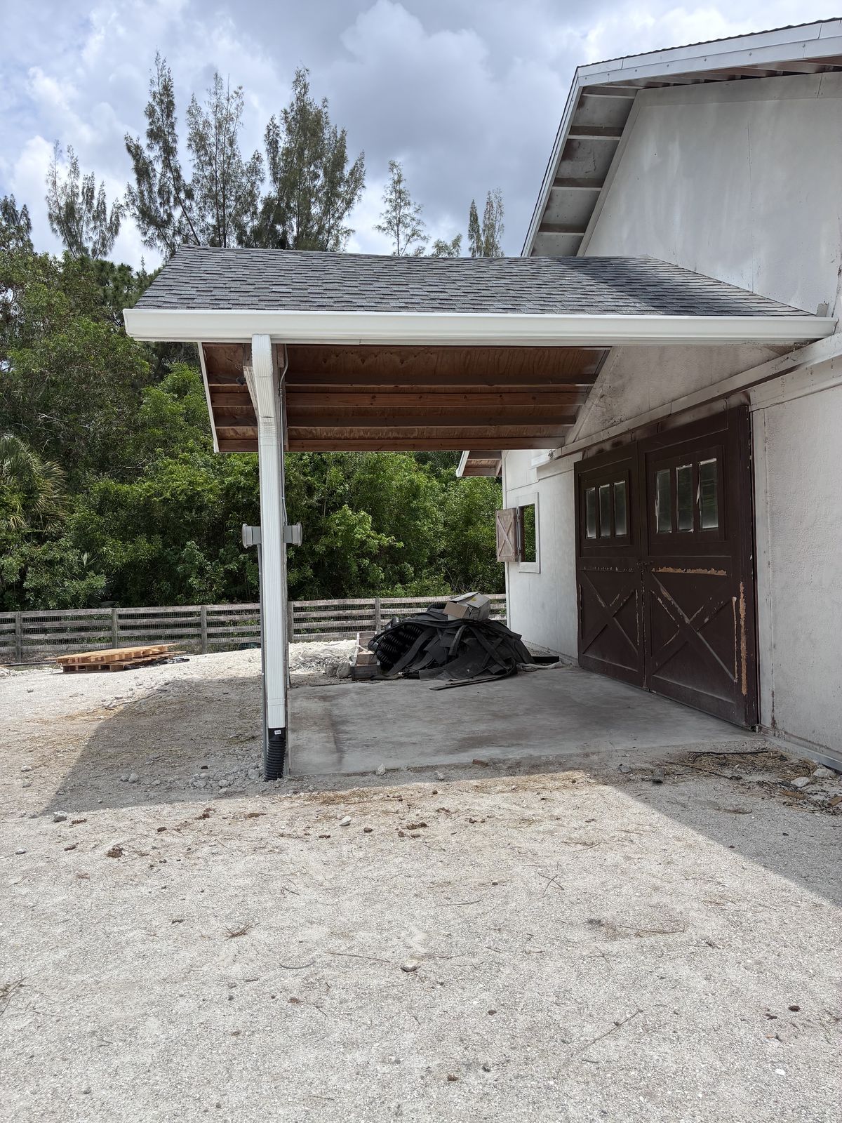 Seamless gutters on a home in Palm Beach Gardens, FL